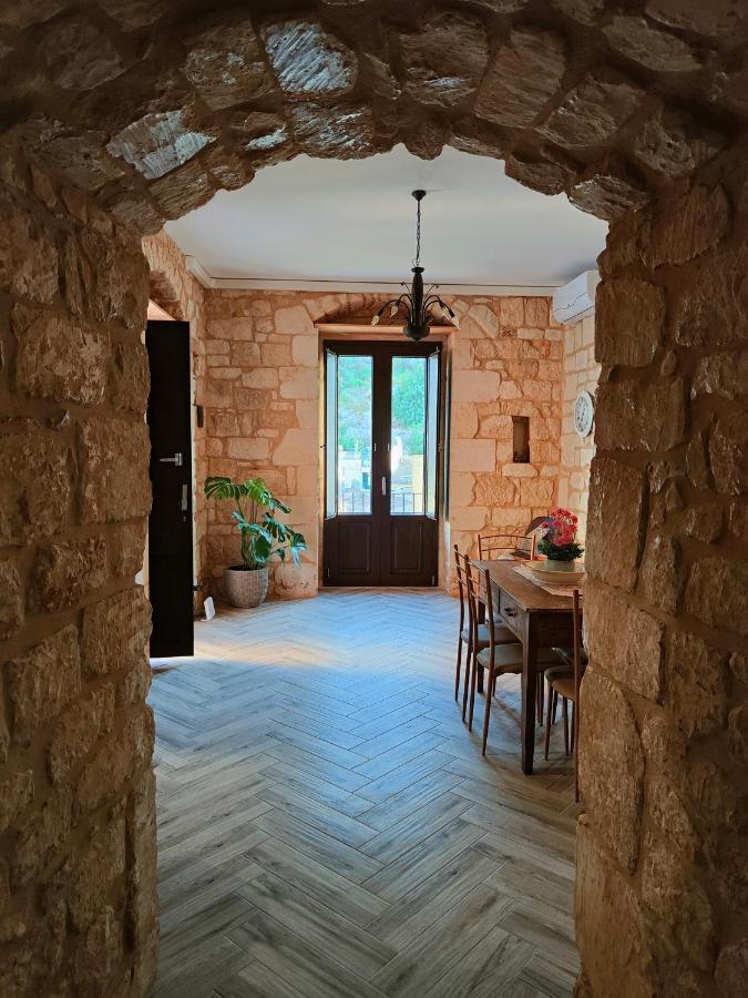 فندق Petra Barocca شيكلي المظهر الخارجي الصورة