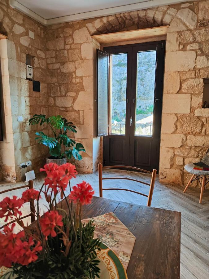 فندق Petra Barocca شيكلي المظهر الخارجي الصورة